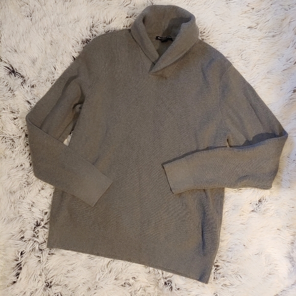 Men's Micheal Kors Gray Knit Shawl Neck Sweater. - Picture 4 of 8